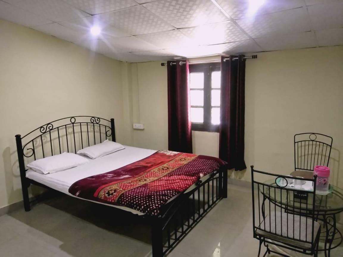 Hotel Gulmarg Mussoorie Bagian luar foto